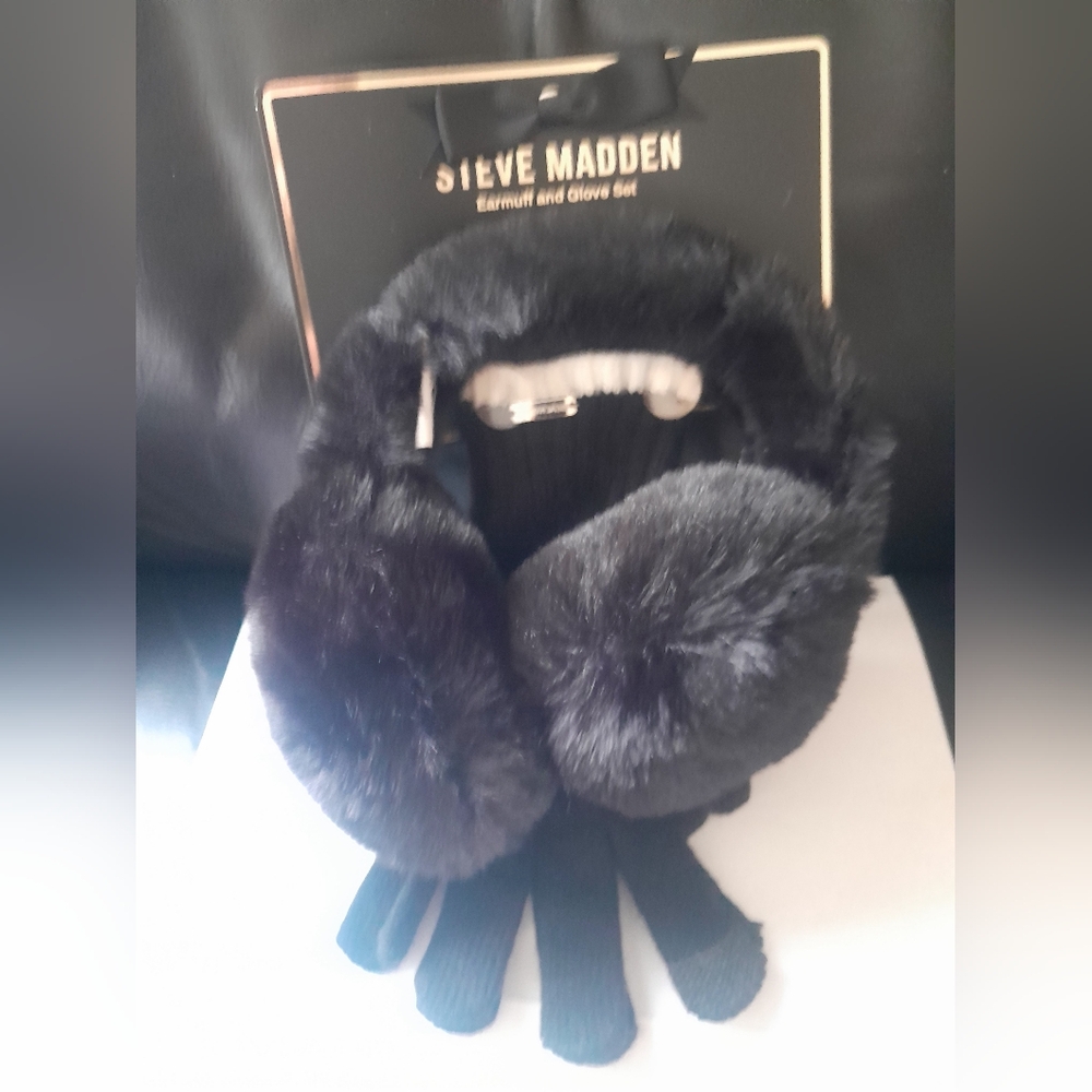 New Steve Madden Plush Black Earmuff & Glove Set NWT - Picture 1 of 8